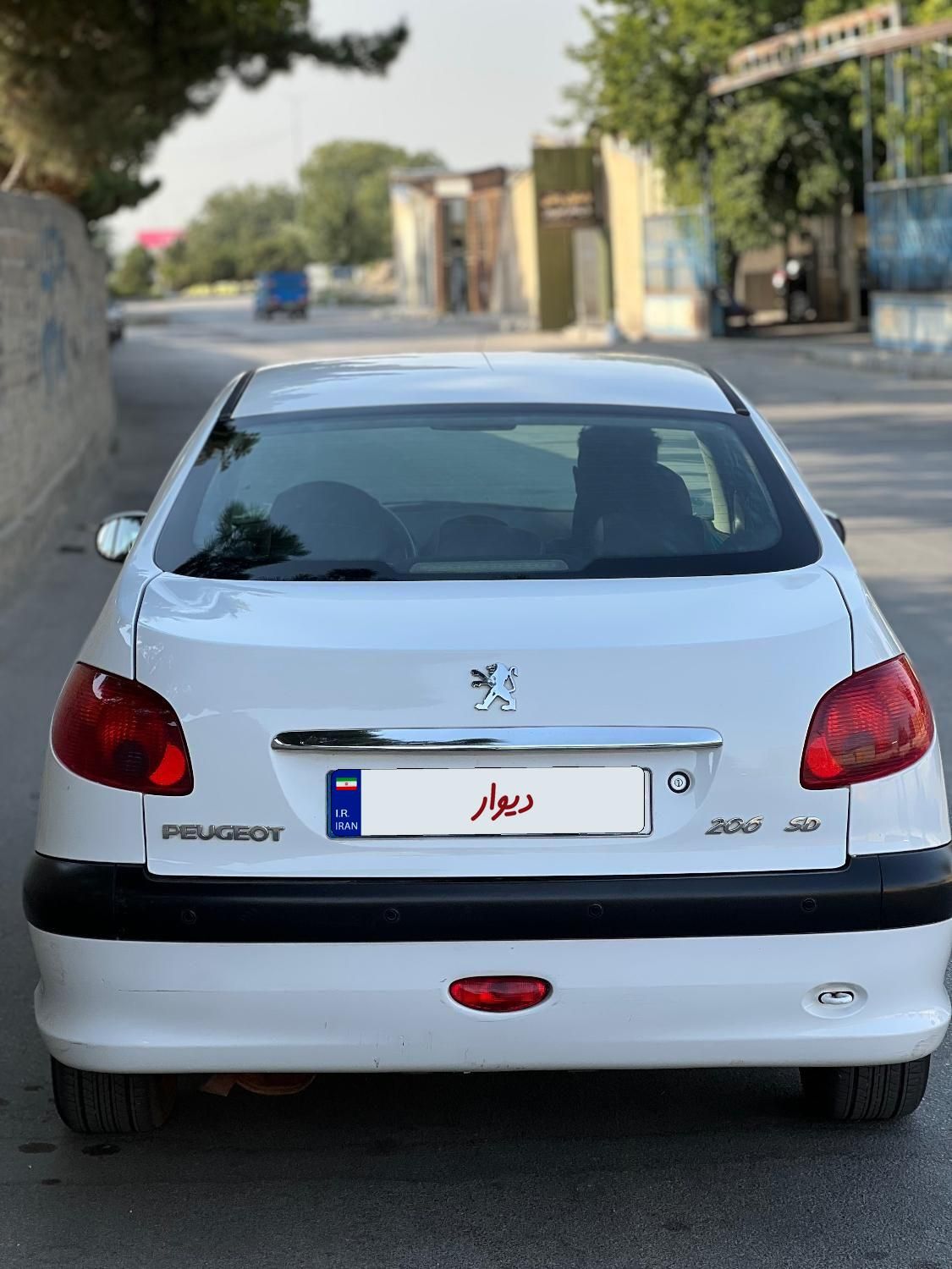 پژو ۲۰۶ صندوق دار v8 - 1399