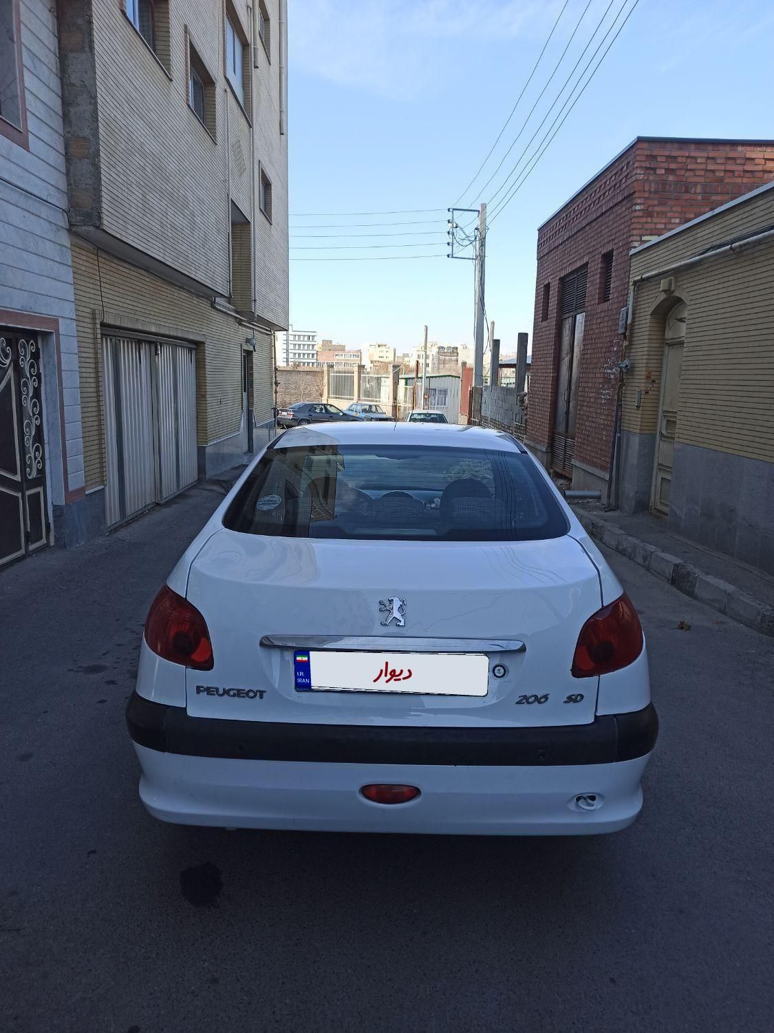 پژو ۲۰۶ صندوق دار v8 - 1397