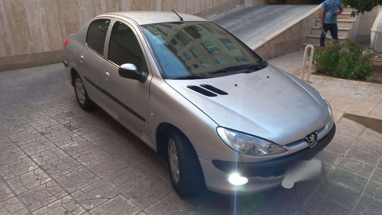 پژو ۲۰۶ صندوق دار v8 - 1386