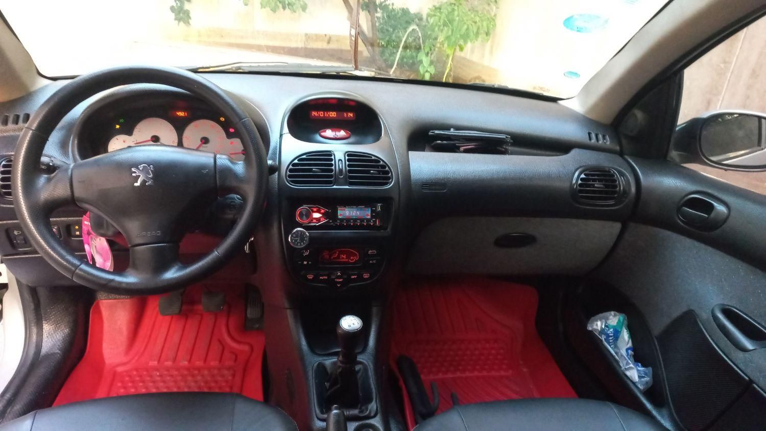 پژو ۲۰۶ صندوق دار v8 - 1386