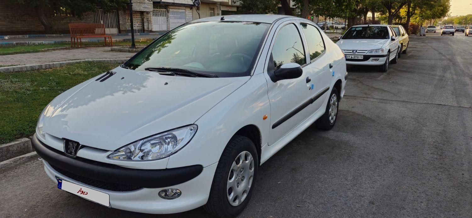 پژو ۲۰۶ صندوق دار v8 - 1390
