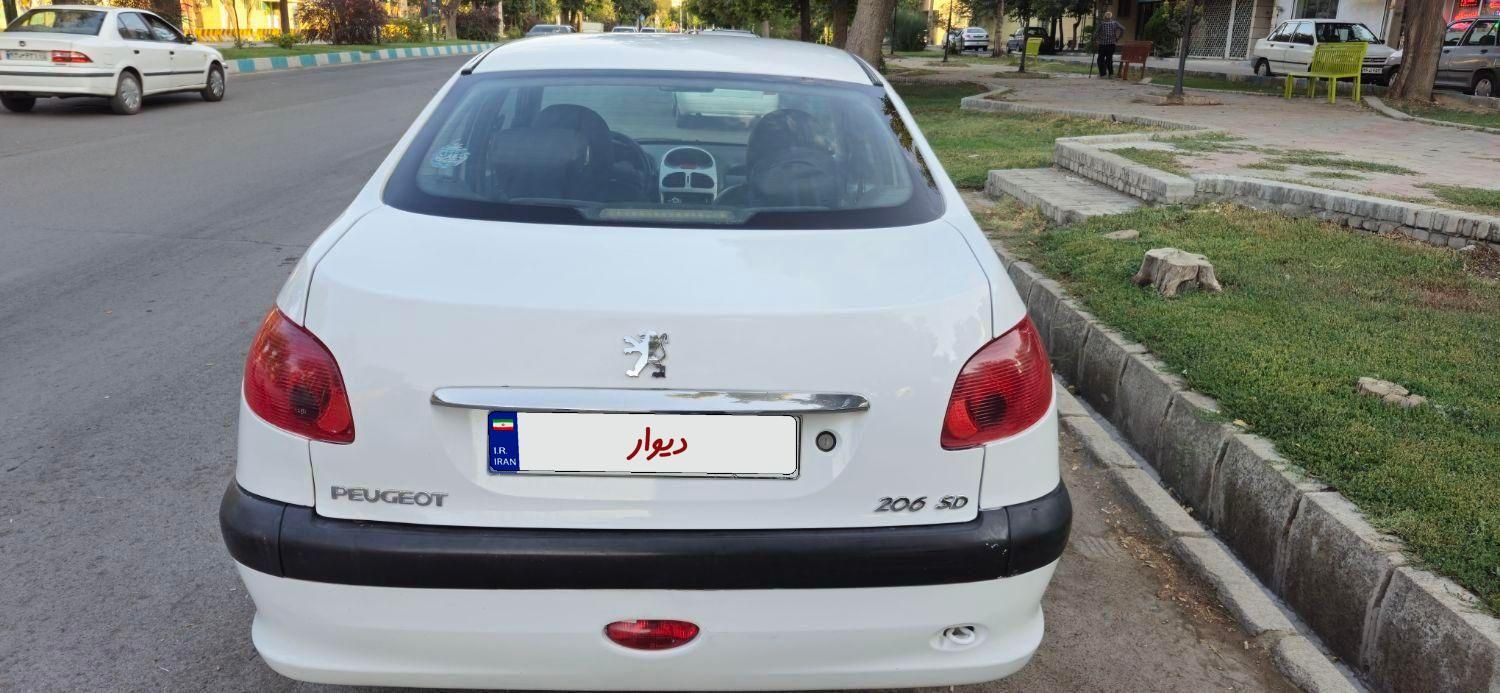 پژو ۲۰۶ صندوق دار v8 - 1390