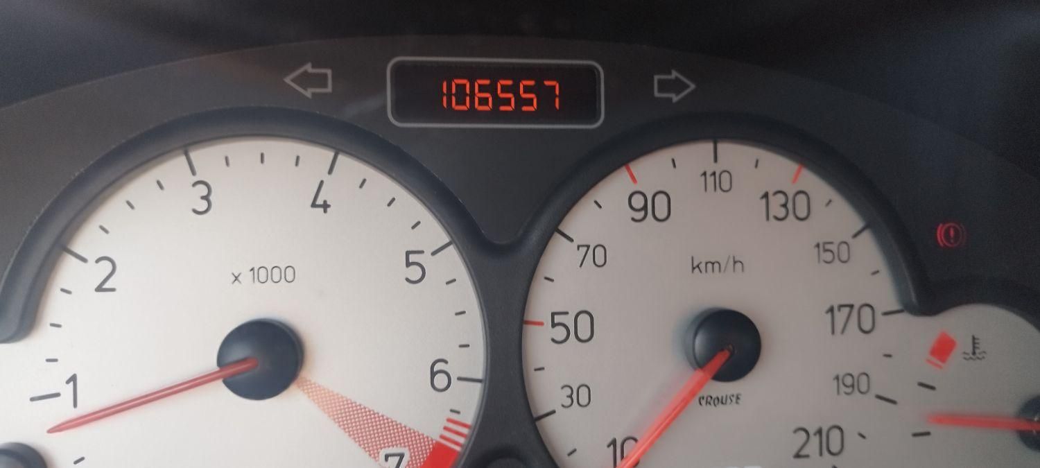 پژو ۲۰۶ صندوق دار v8 - 1397