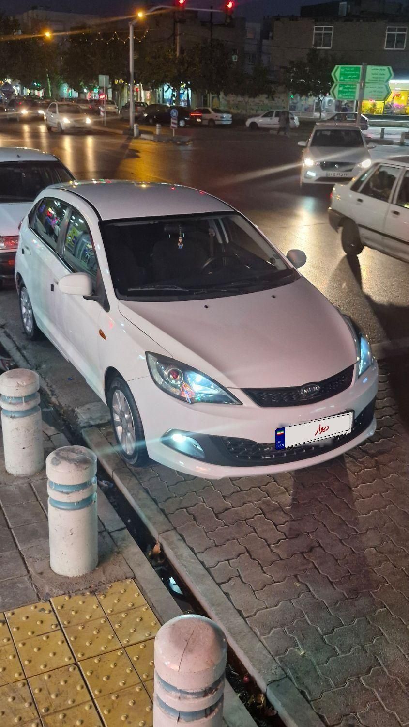 ام وی ام 315 هاچ بک اسپرت لاکچری - 1394