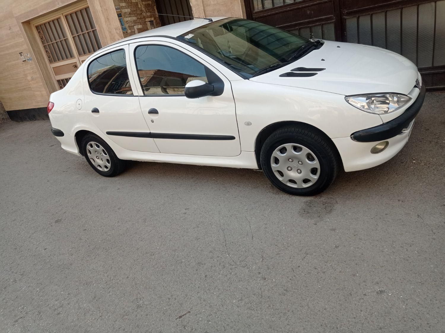 پژو ۲۰۶ صندوق دار v8 - 1395