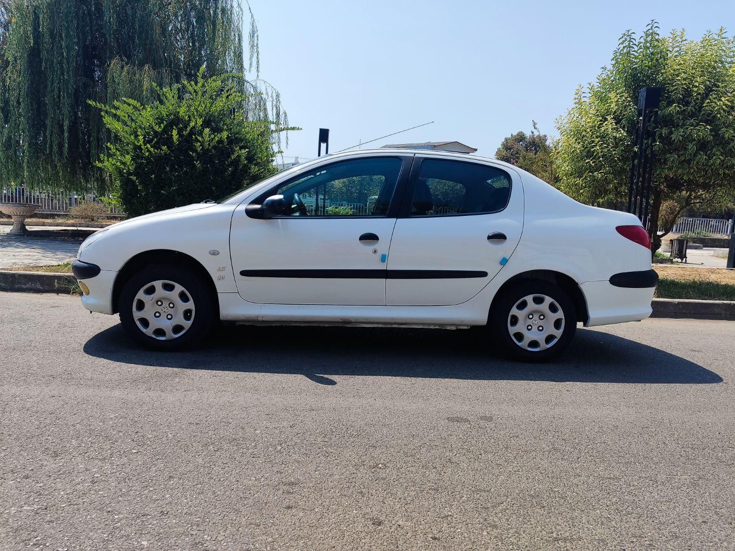 پژو ۲۰۶ صندوق دار v8 - 1389