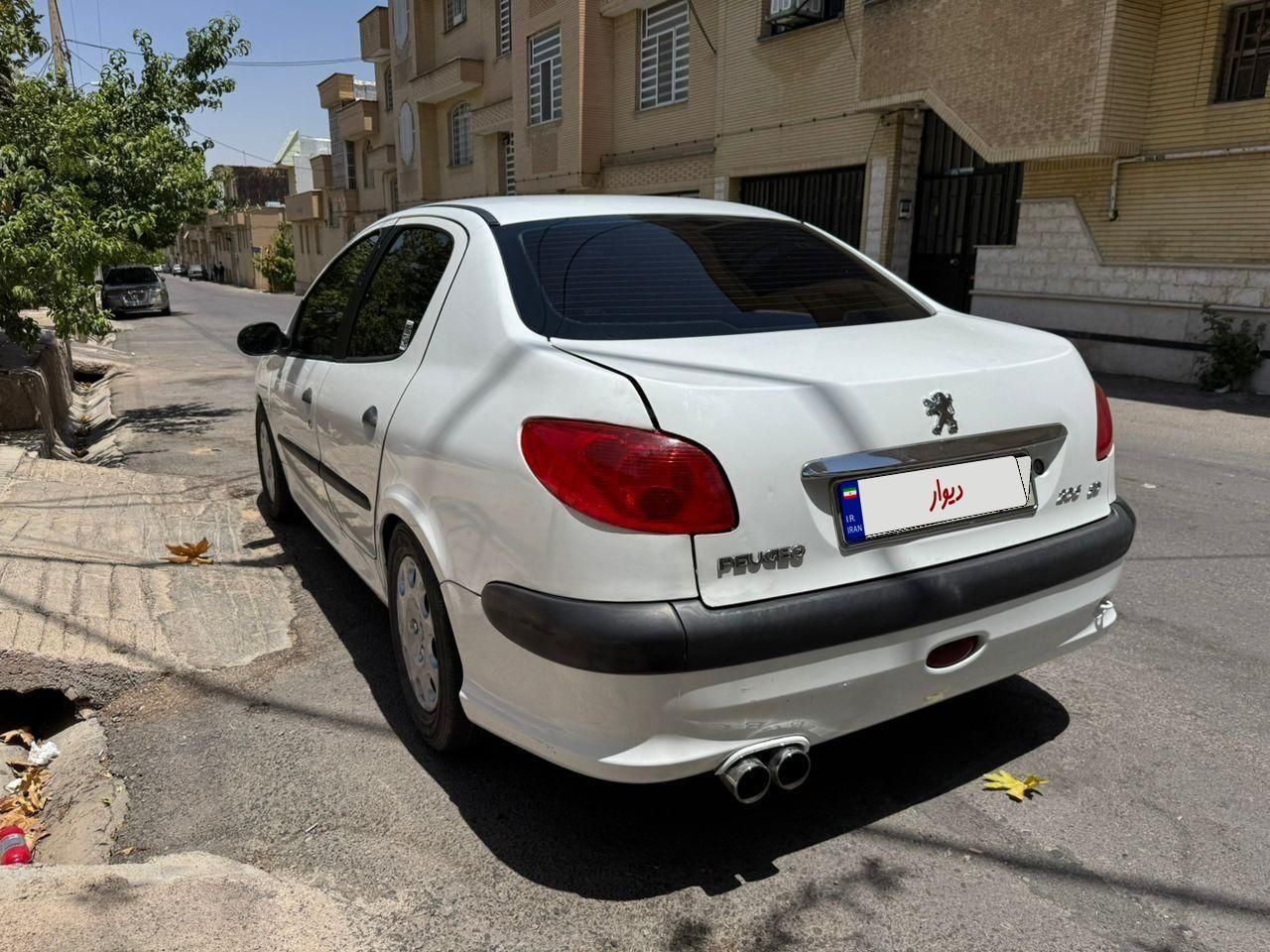 پژو ۲۰۶ صندوق دار v8 - 1386