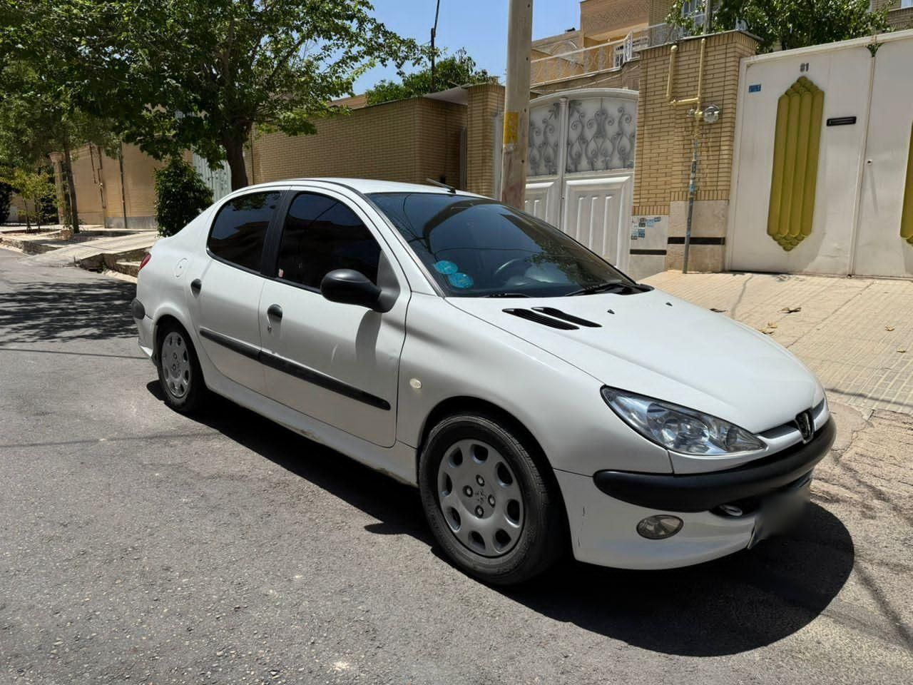 پژو ۲۰۶ صندوق دار v8 - 1386