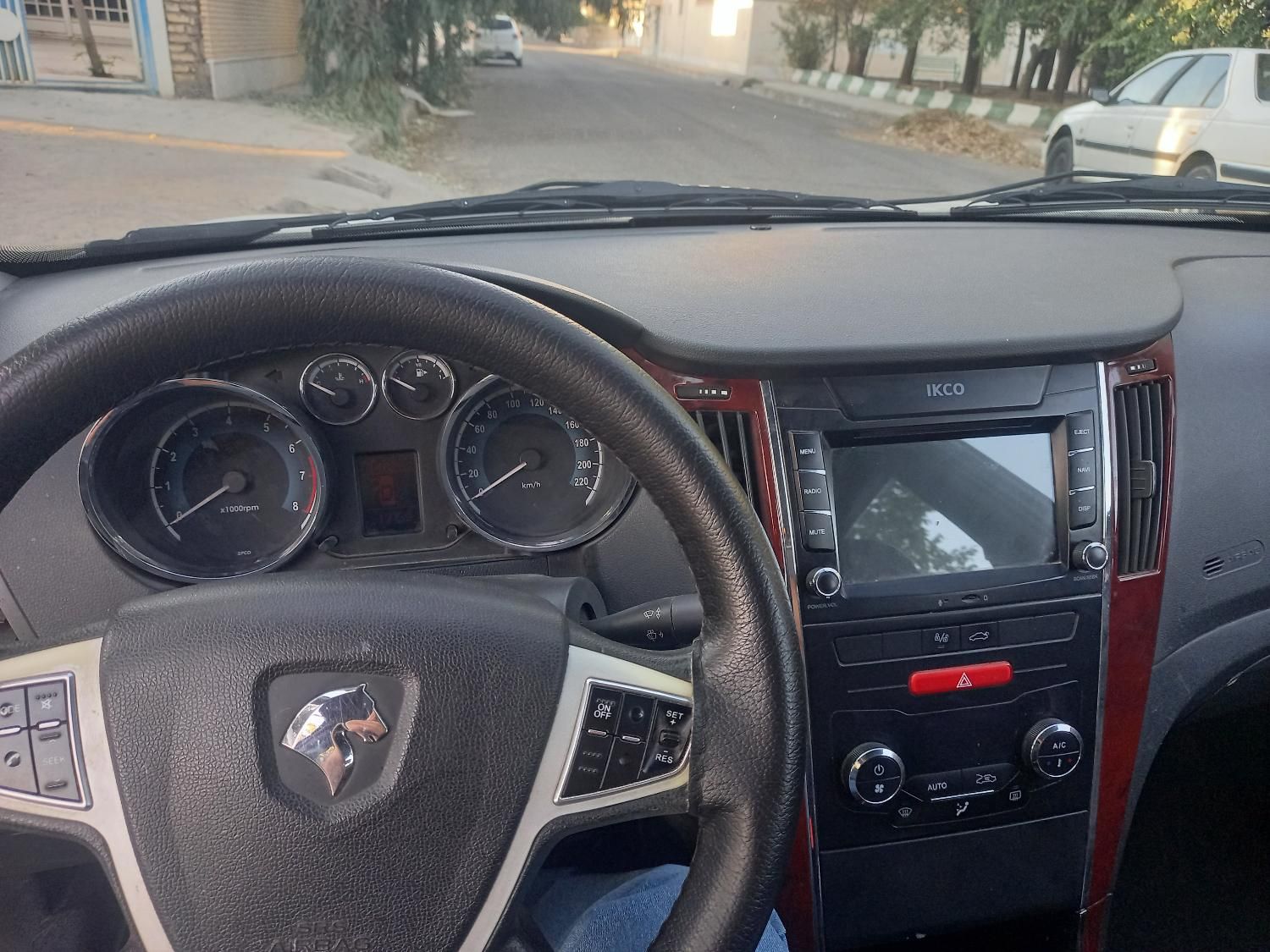 دنا پلاس تیپ ۲ سانروف ۴ ایربگ - 1397