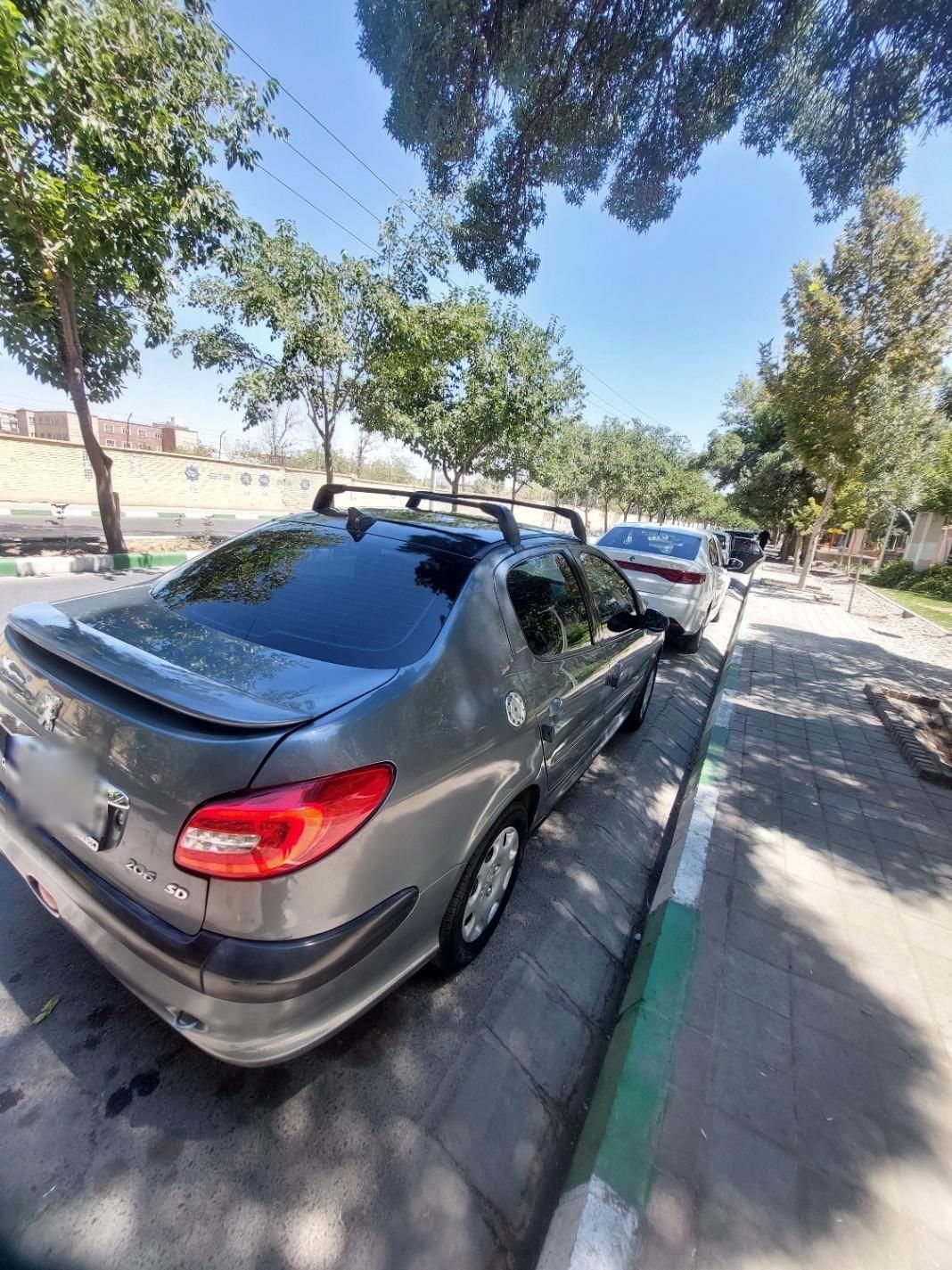 پژو ۲۰۶ صندوق دار v8 - 1388