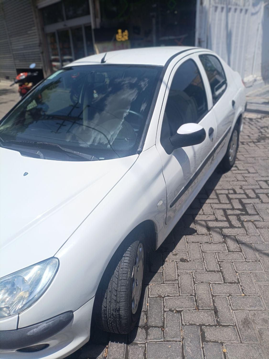 پژو ۲۰۶ صندوق دار v8 - 1396