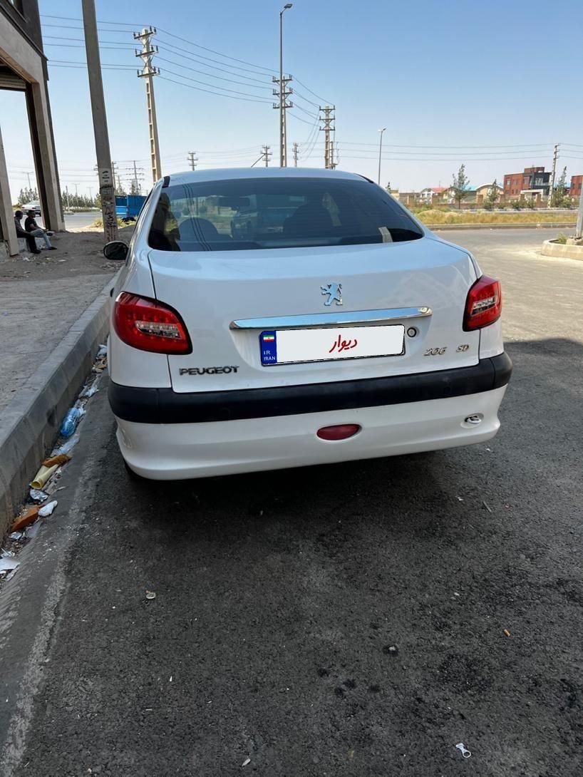 پژو ۲۰۶ صندوق دار v8 - 1394