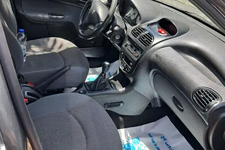 پژو ۲۰۶ صندوق دار v8 - 1398