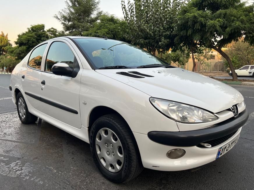 پژو ۲۰۶ صندوق دار v8 - 1397