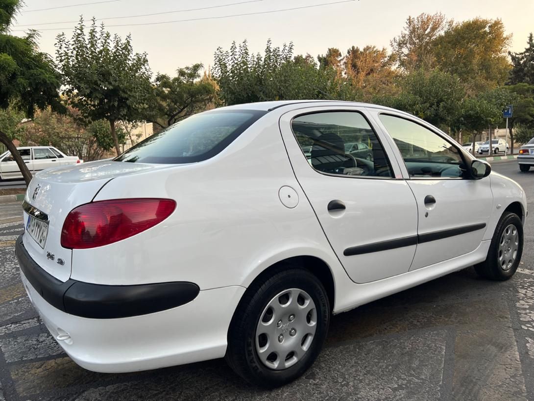 پژو ۲۰۶ صندوق دار v8 - 1397
