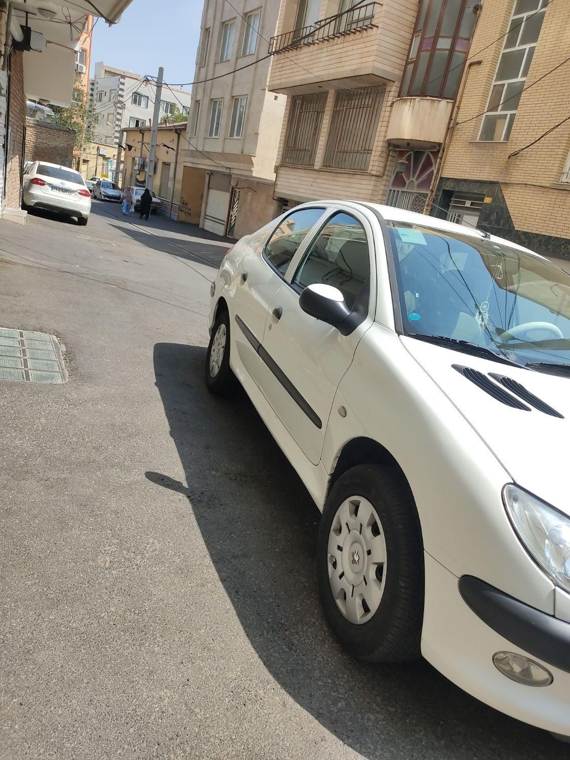 پژو ۲۰۶ صندوق دار v8 - 1397