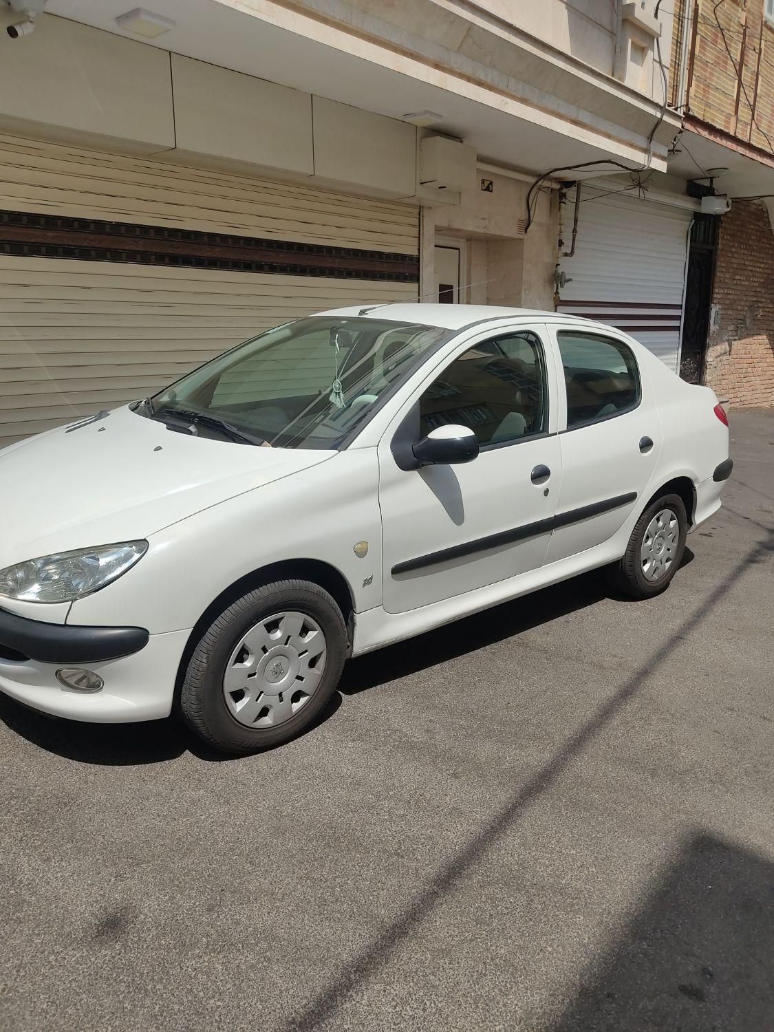 پژو ۲۰۶ صندوق دار v8 - 1397