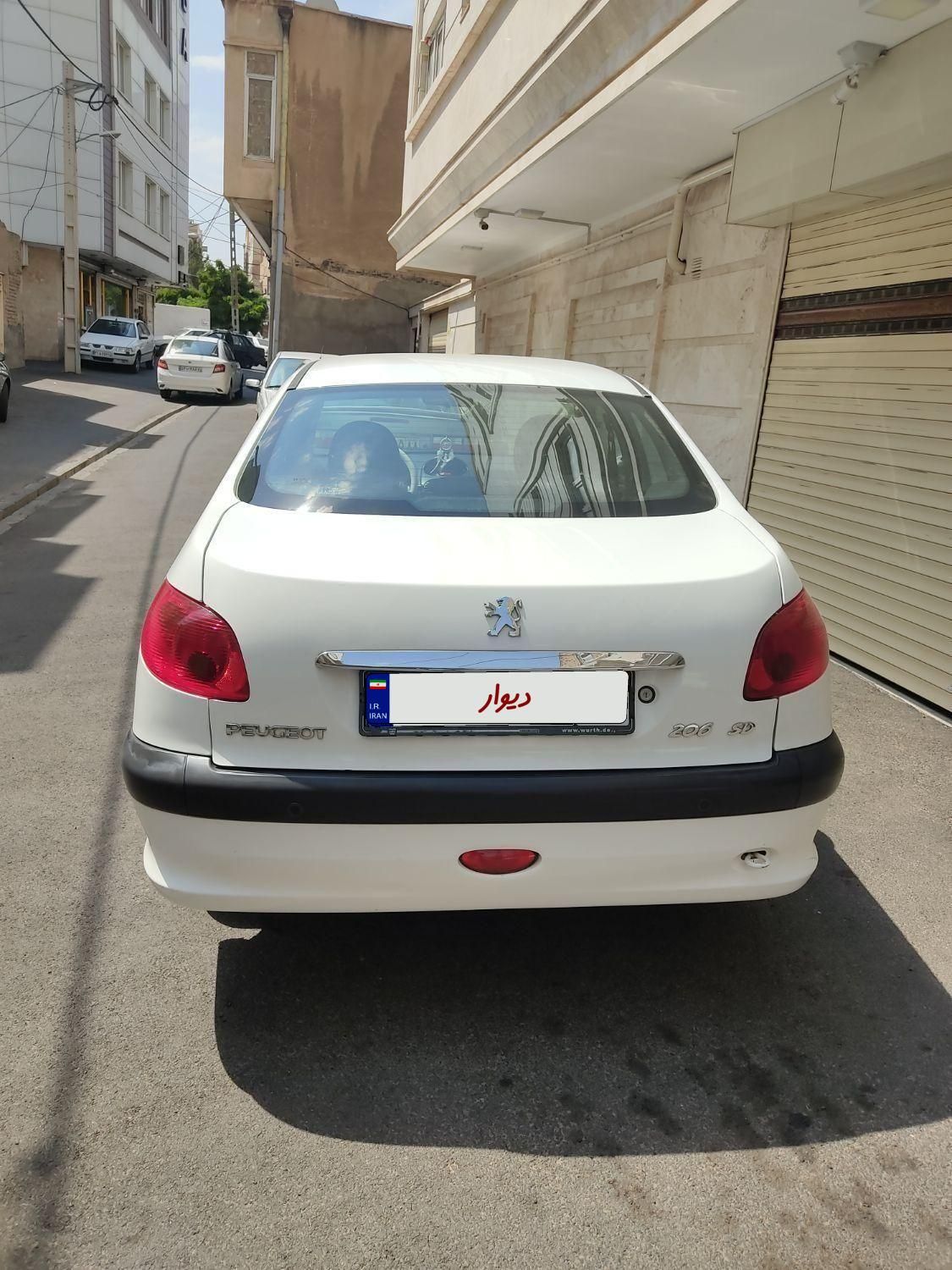 پژو ۲۰۶ صندوق دار v8 - 1397