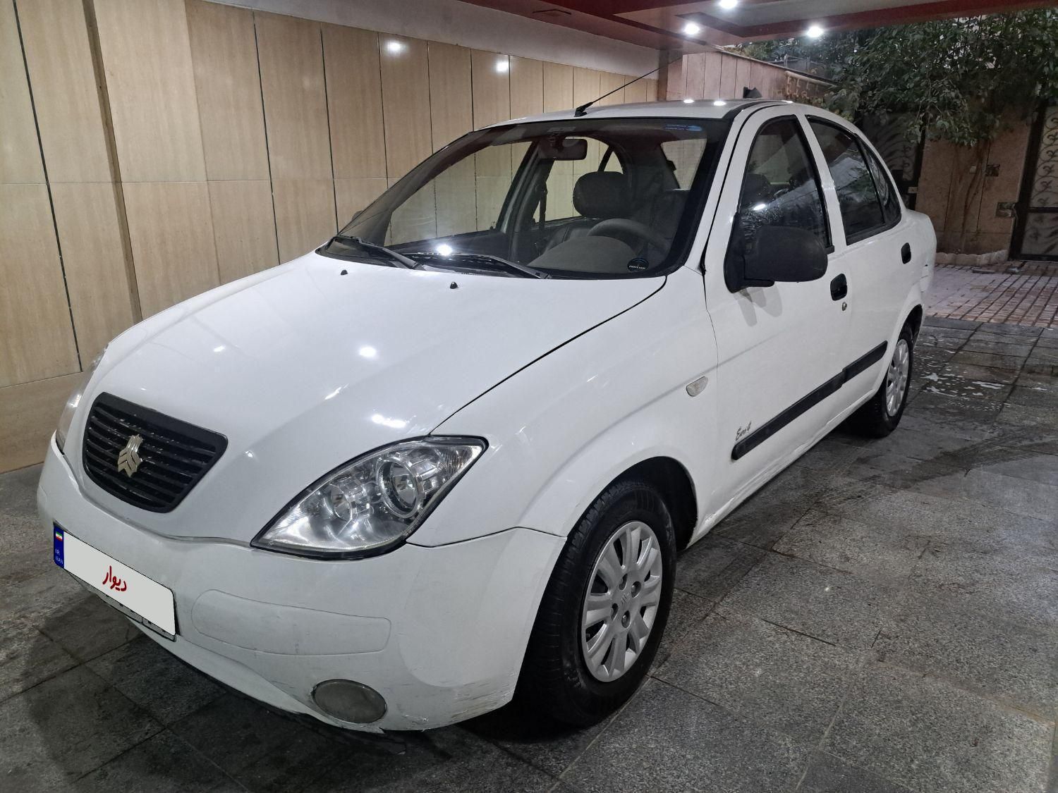 تیبا صندوق دار SX - 1393