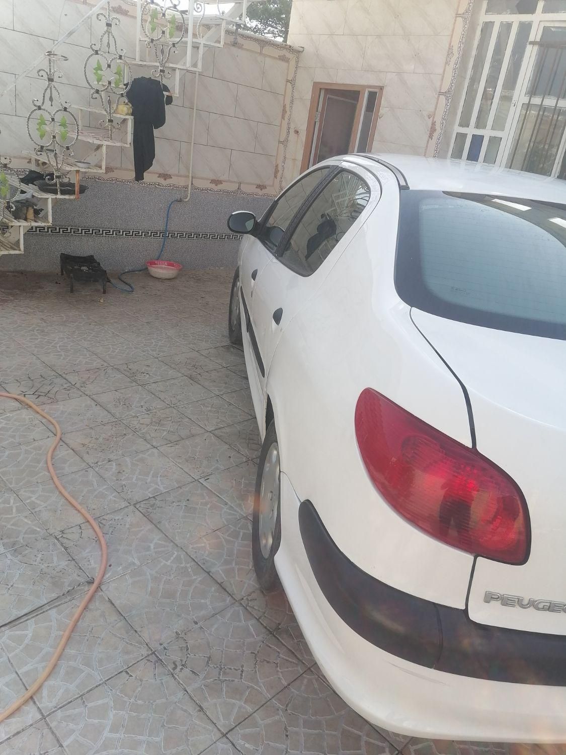 پژو ۲۰۶ صندوق دار v8 - 1389