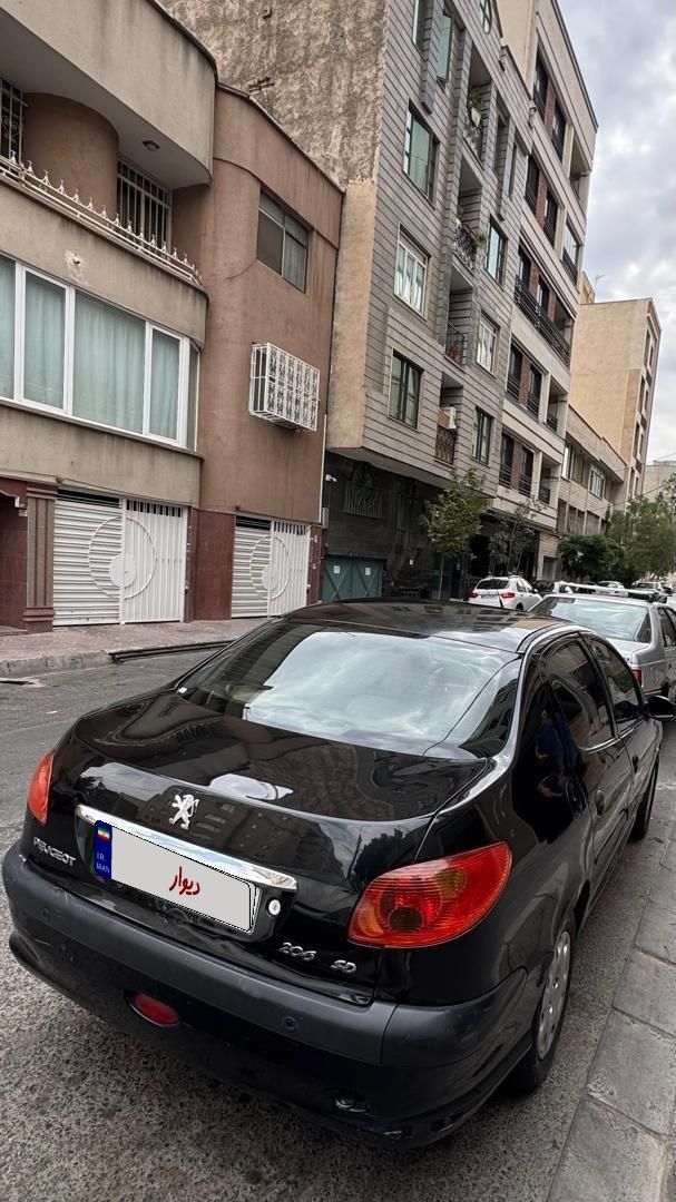پژو ۲۰۶ صندوق دار v8 - 1393
