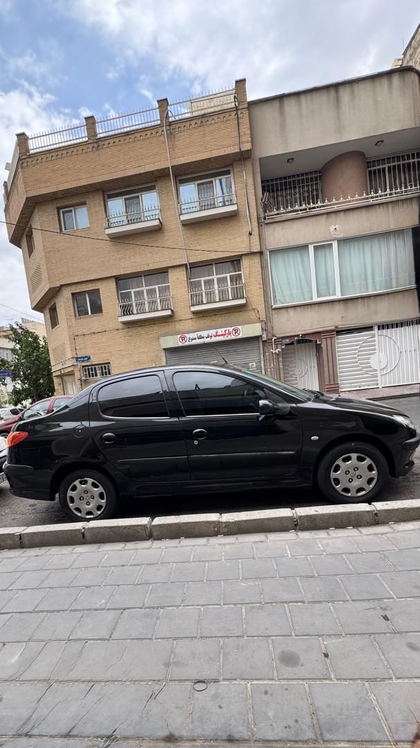 پژو ۲۰۶ صندوق دار v8 - 1393