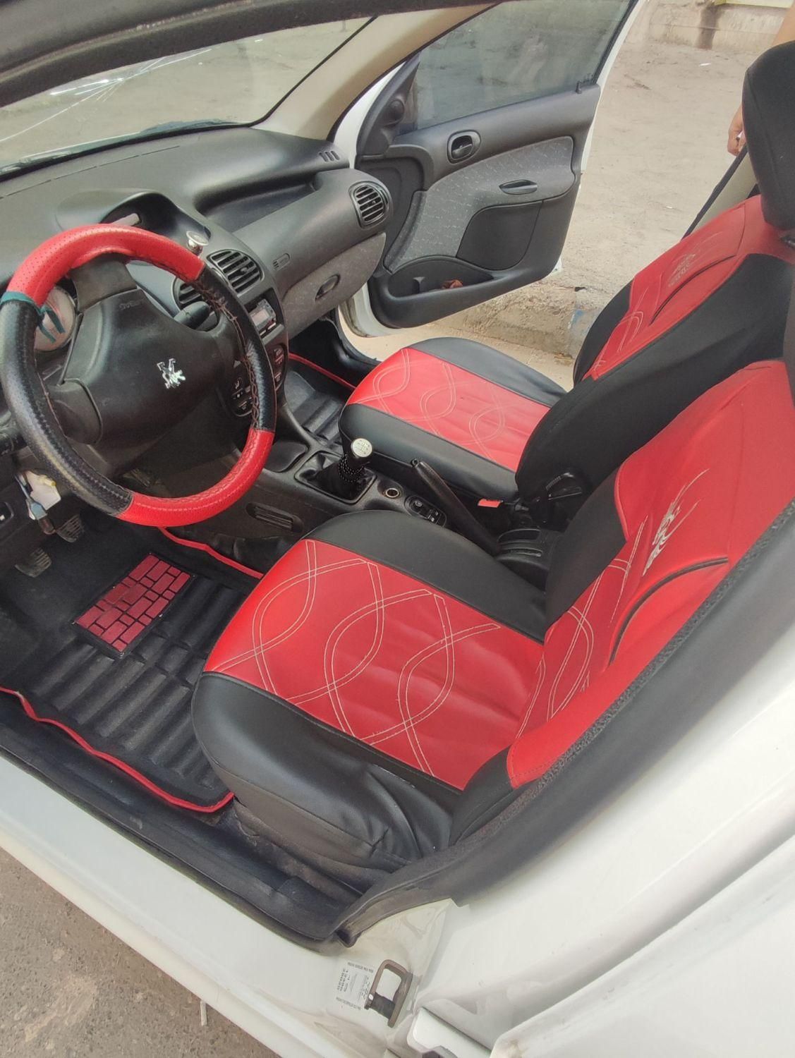 پژو ۲۰۶ صندوق دار v8 - 1390
