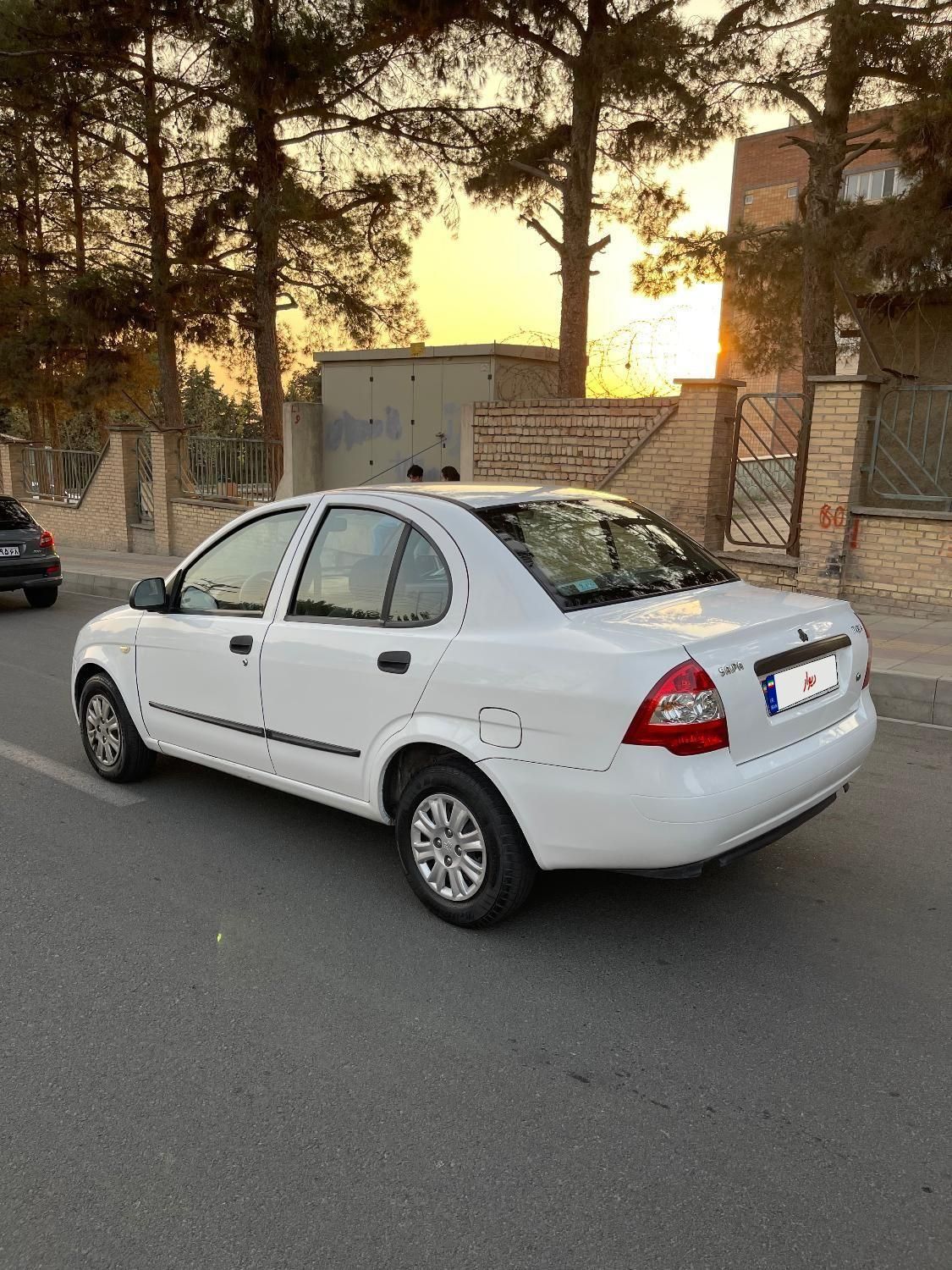 تیبا صندوق دار SX - 1395