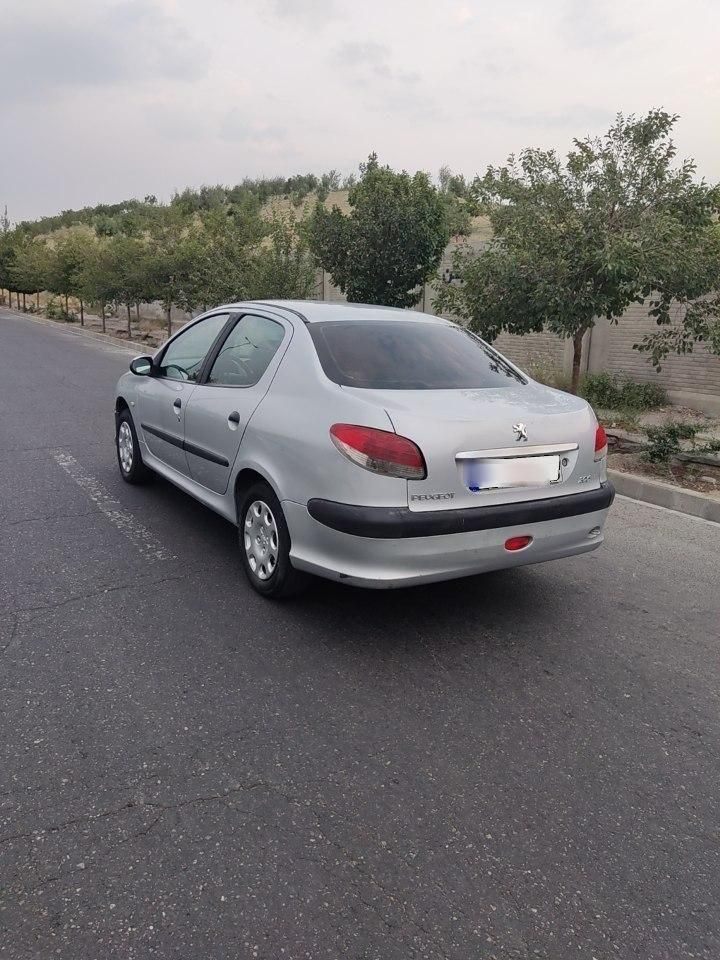 پژو ۲۰۶ صندوق دار v8 - 1386