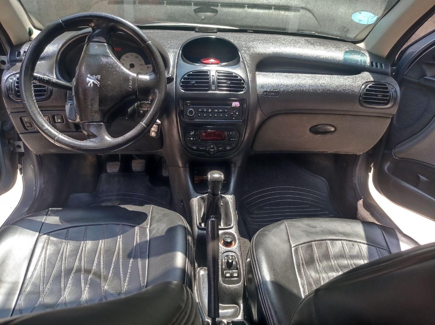 پژو ۲۰۶ صندوق دار v8 - 1390
