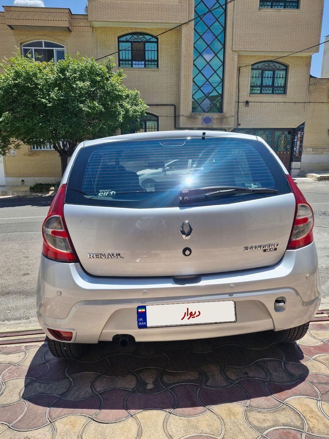 رنو ساندرو اتوماتیک - 1394