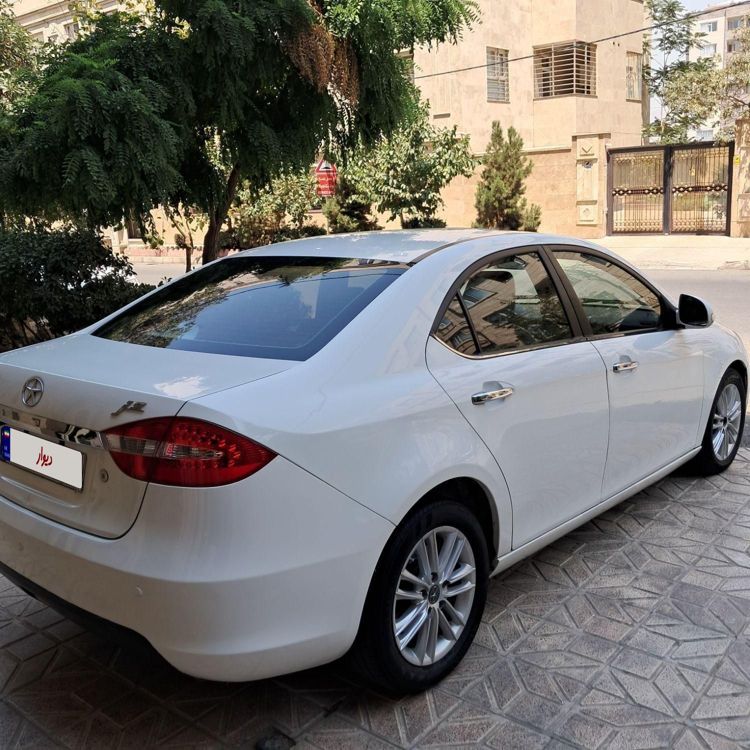 جک J5 اتوماتیک - 1394