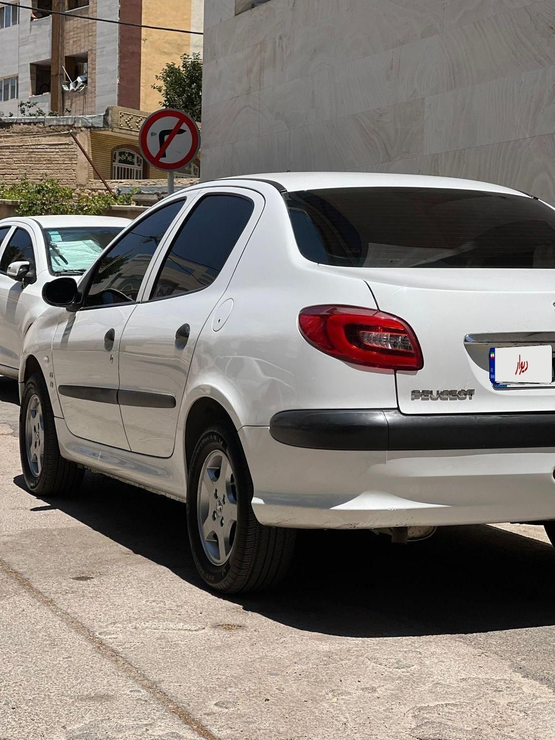 پژو ۲۰۶ صندوق دار v10 - 1390