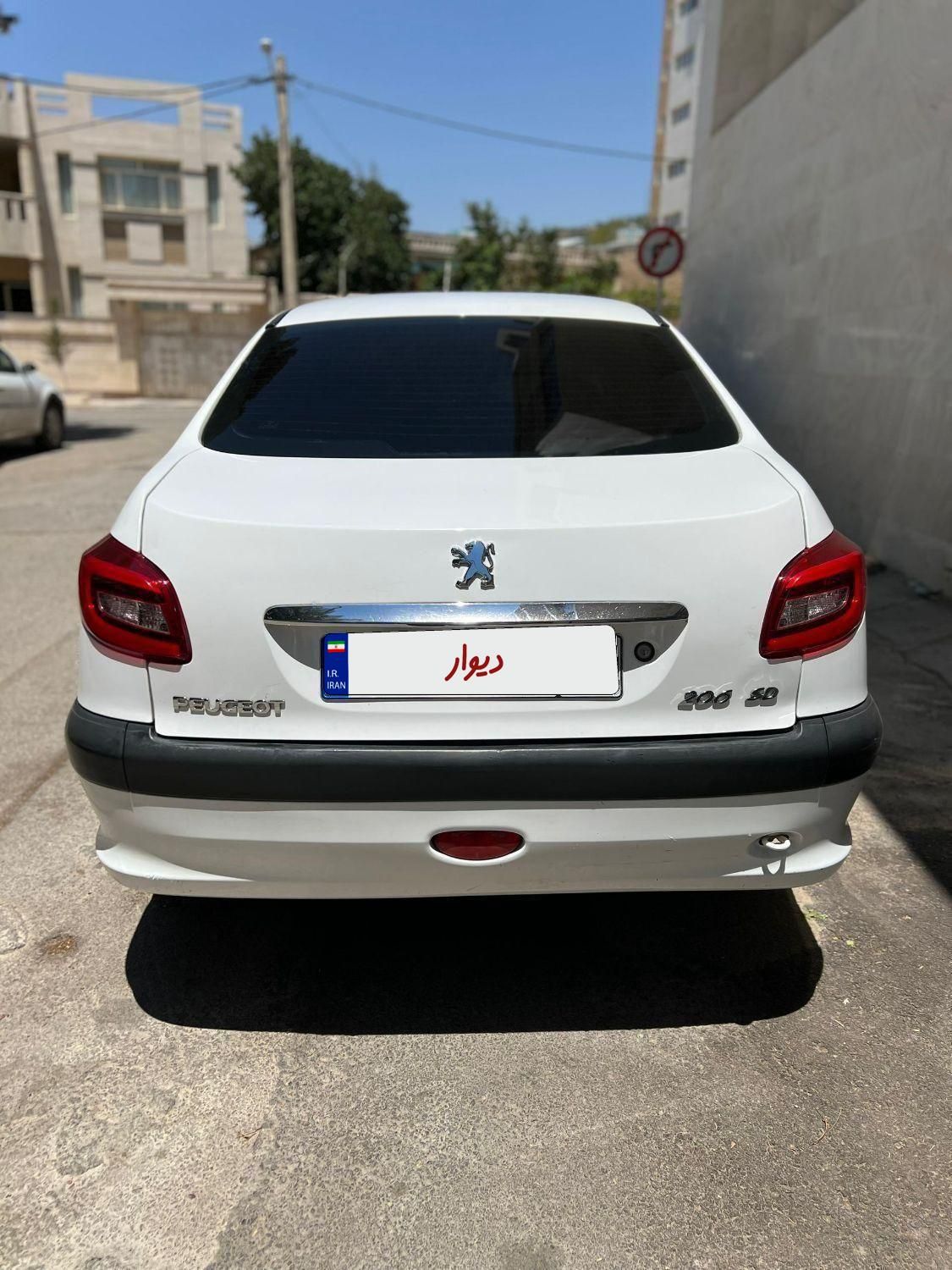 پژو ۲۰۶ صندوق دار v10 - 1390