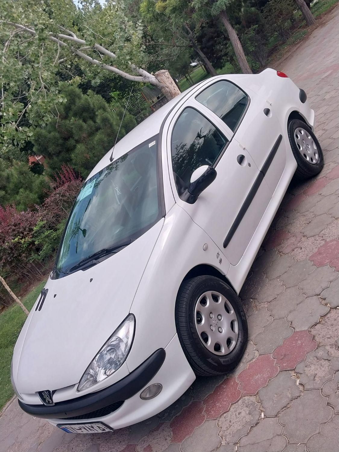 پژو ۲۰۶ صندوق دار v8 - 1397