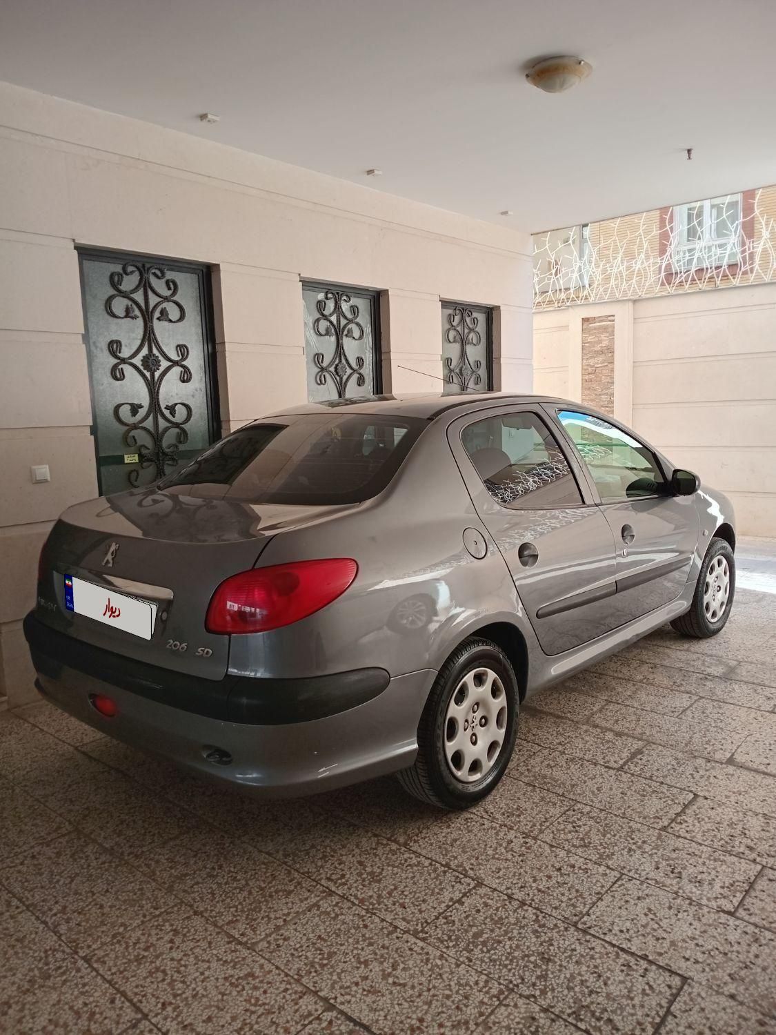 پژو ۲۰۶ صندوق دار v8 - 1393