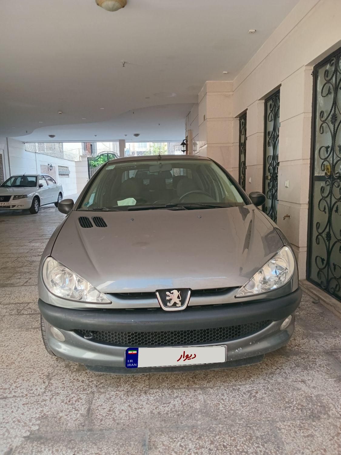 پژو ۲۰۶ صندوق دار v8 - 1393