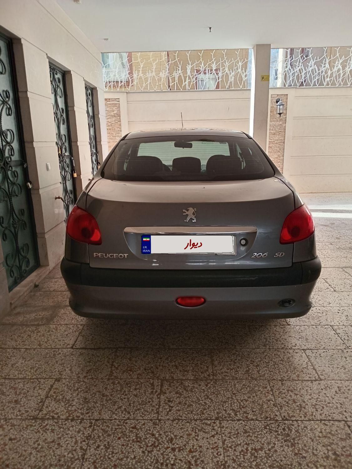 پژو ۲۰۶ صندوق دار v8 - 1393