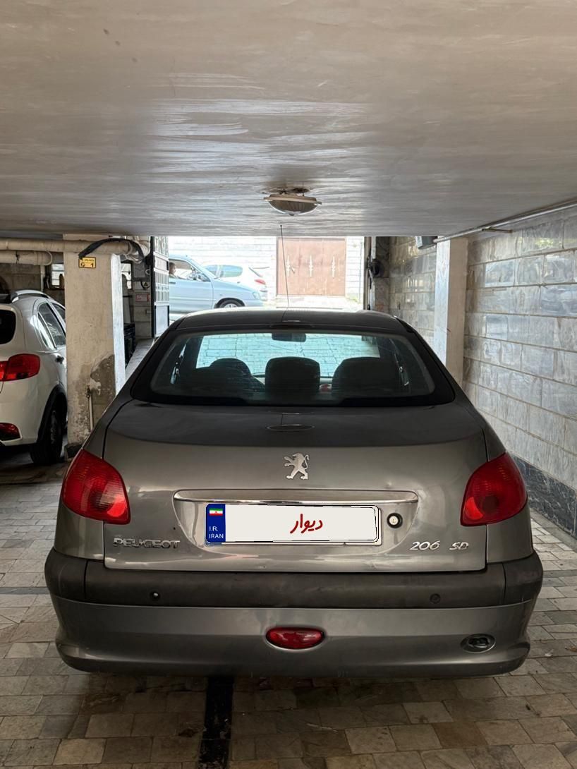پژو ۲۰۶ صندوق دار v8 - 1396