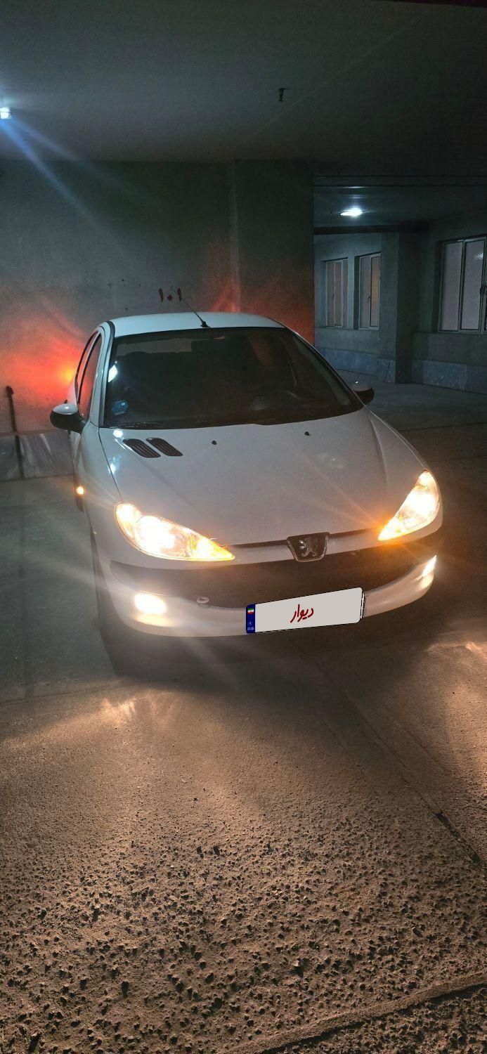 پژو ۲۰۶ صندوق دار v8 - 1400