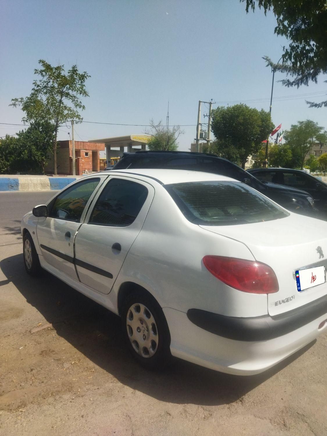 پژو ۲۰۶ صندوق دار v8 - 1389
