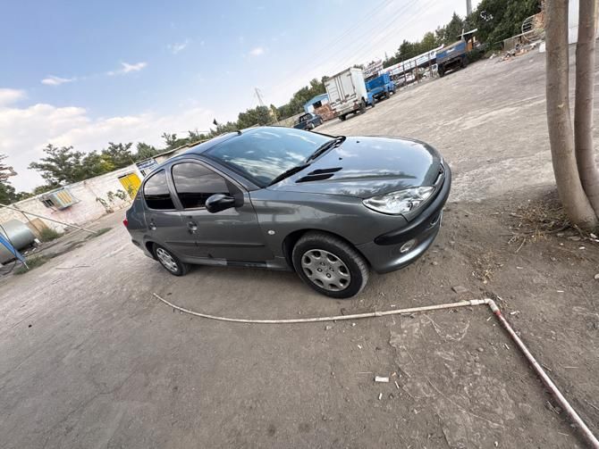 پژو ۲۰۶ صندوق دار v8 - 1393