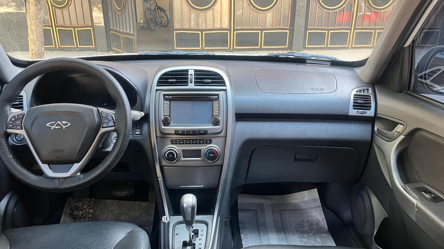 خودرو ام وی ام، X33 آگهی ann_19830626
