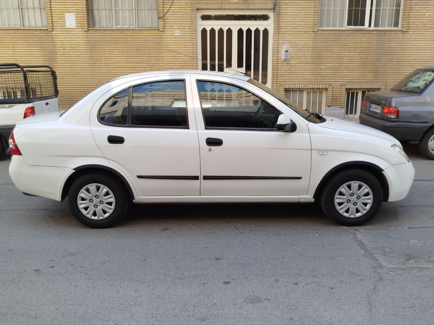 تیبا صندوق دار SX - 1397