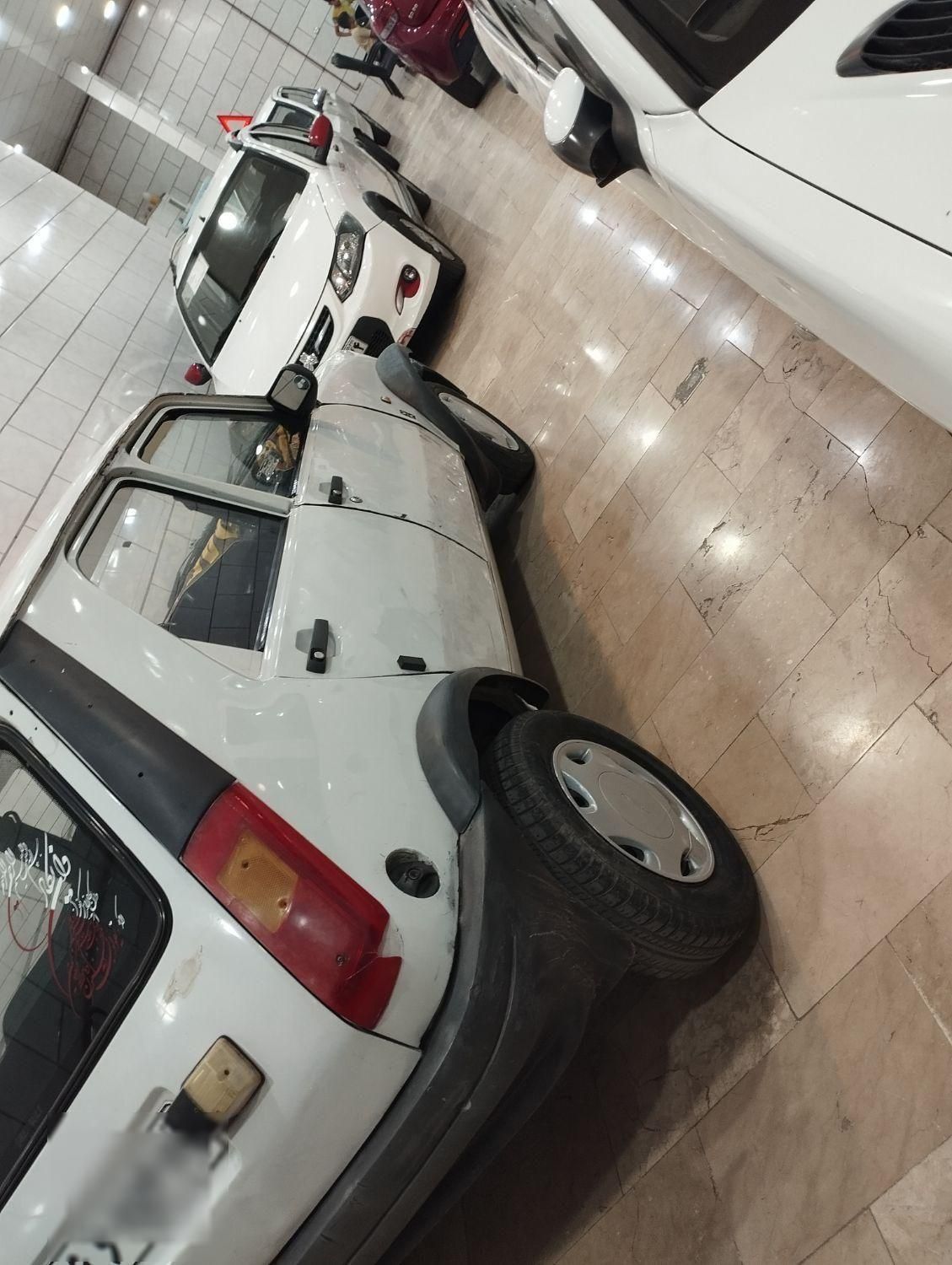 خودرو رنو، پی کی آگهی ann_19830920