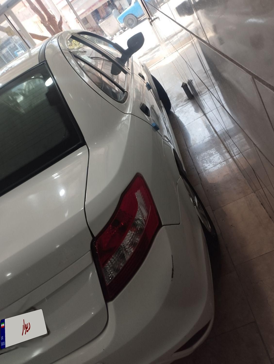 خودرو ساینا، EX آگهی ann_19831013