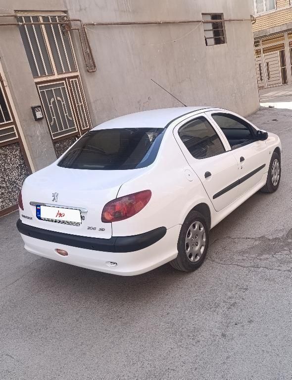 پژو ۲۰۶ صندوق دار v20 - 1390