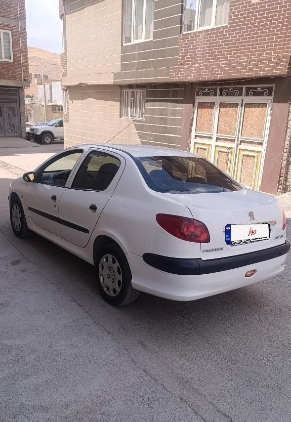 پژو ۲۰۶ صندوق دار v20 - 1390