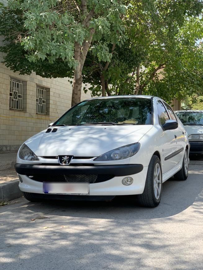 پژو ۲۰۶ صندوق دار v8 - 1394