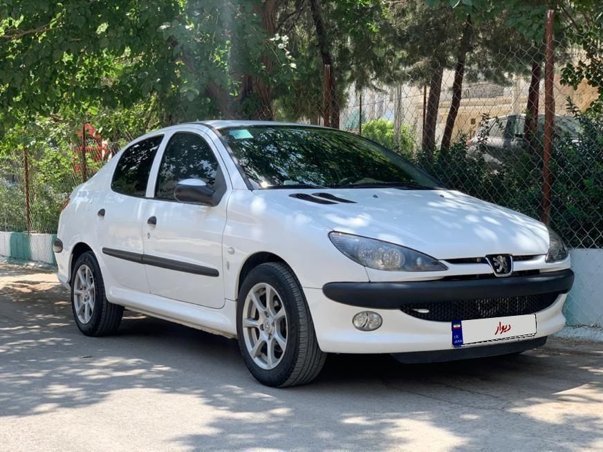 پژو ۲۰۶ صندوق دار v8 - 1394